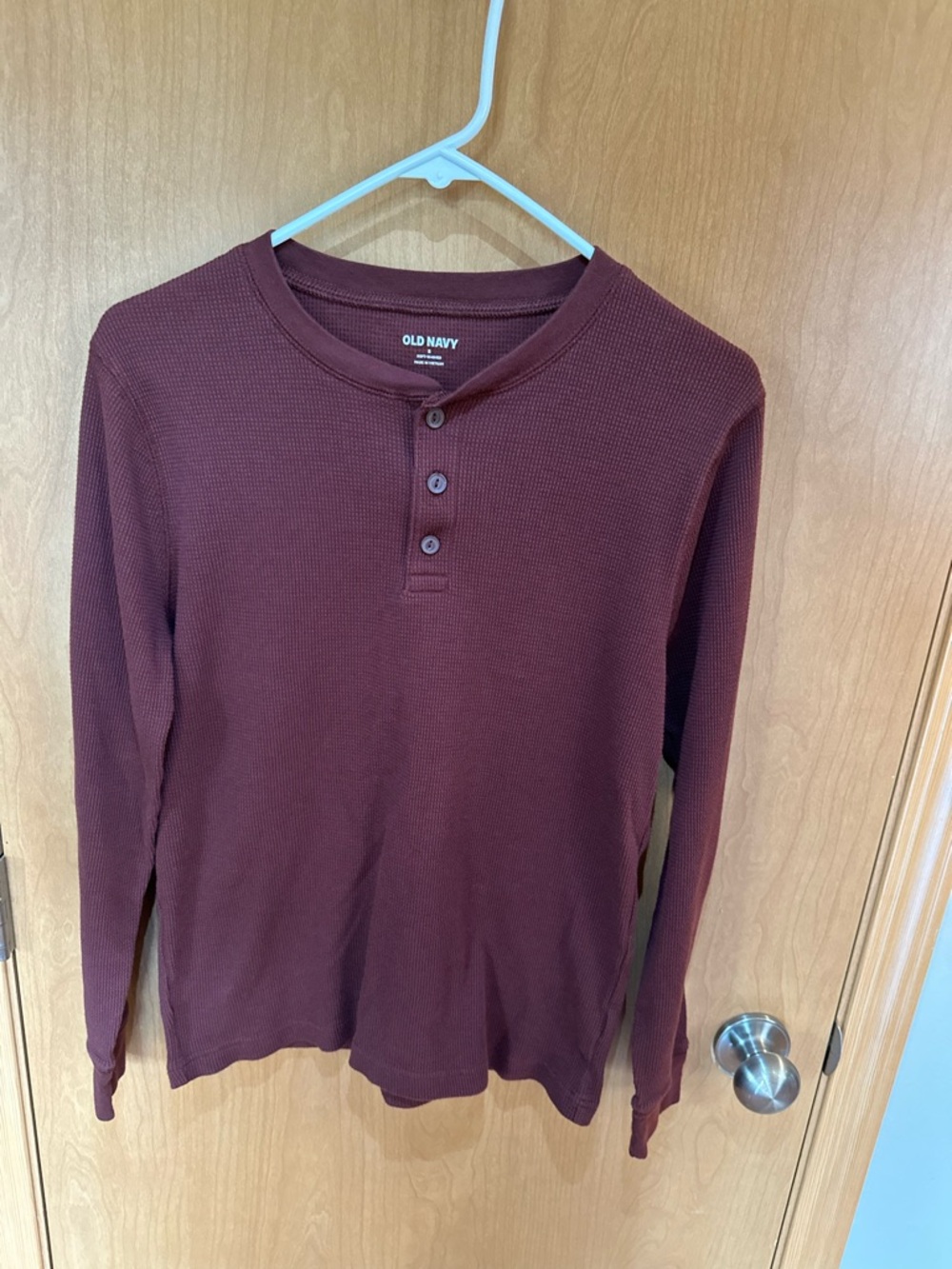 Old Navy Men's Long-Sleeve Waffle Henley - Wine